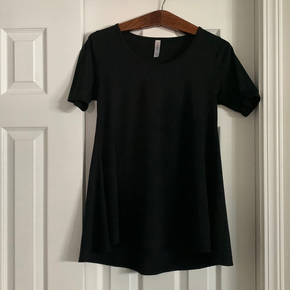 EUC Short Sleeves Black Tee